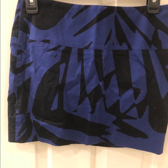 Express mini skirt - Picture 2 of 5